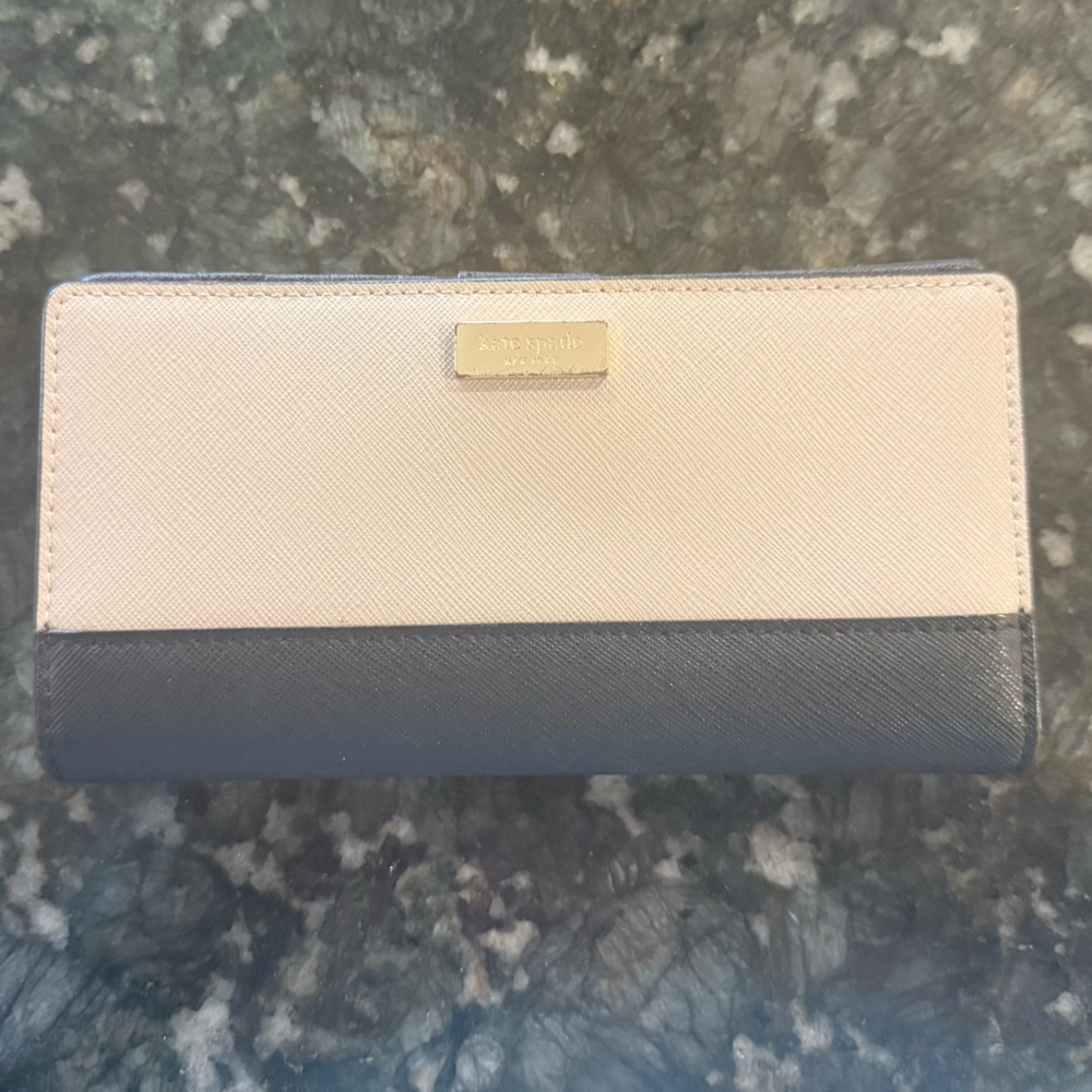 Kate Spade Cream and Black Wallet